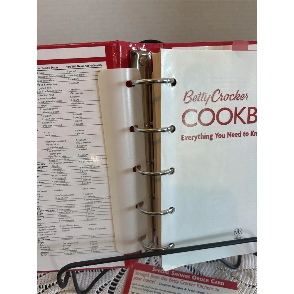 Betty Crocker's Everything You Need to Know to Cook Today New Editon Binder 2005